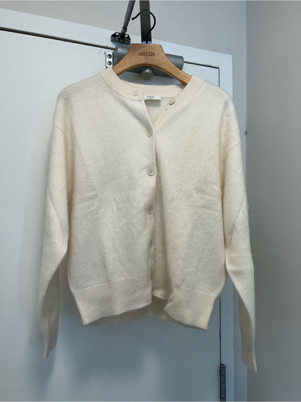Aritzia Brushed Cashmere Relaxed Cardigan | XS